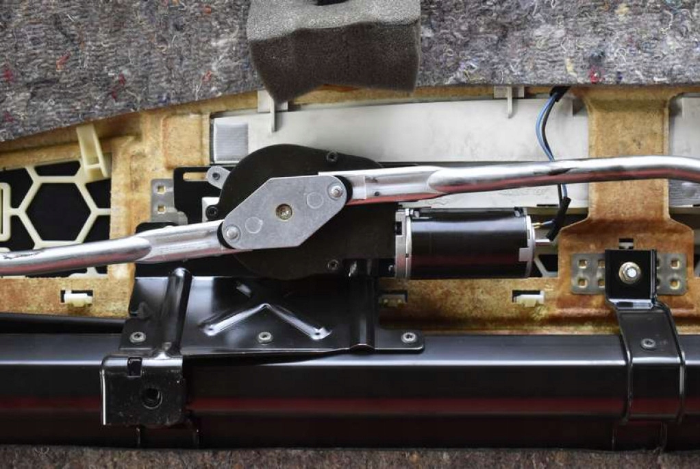 фото №10, Полка багажника 4e0861325 audi a8 d3 05-07