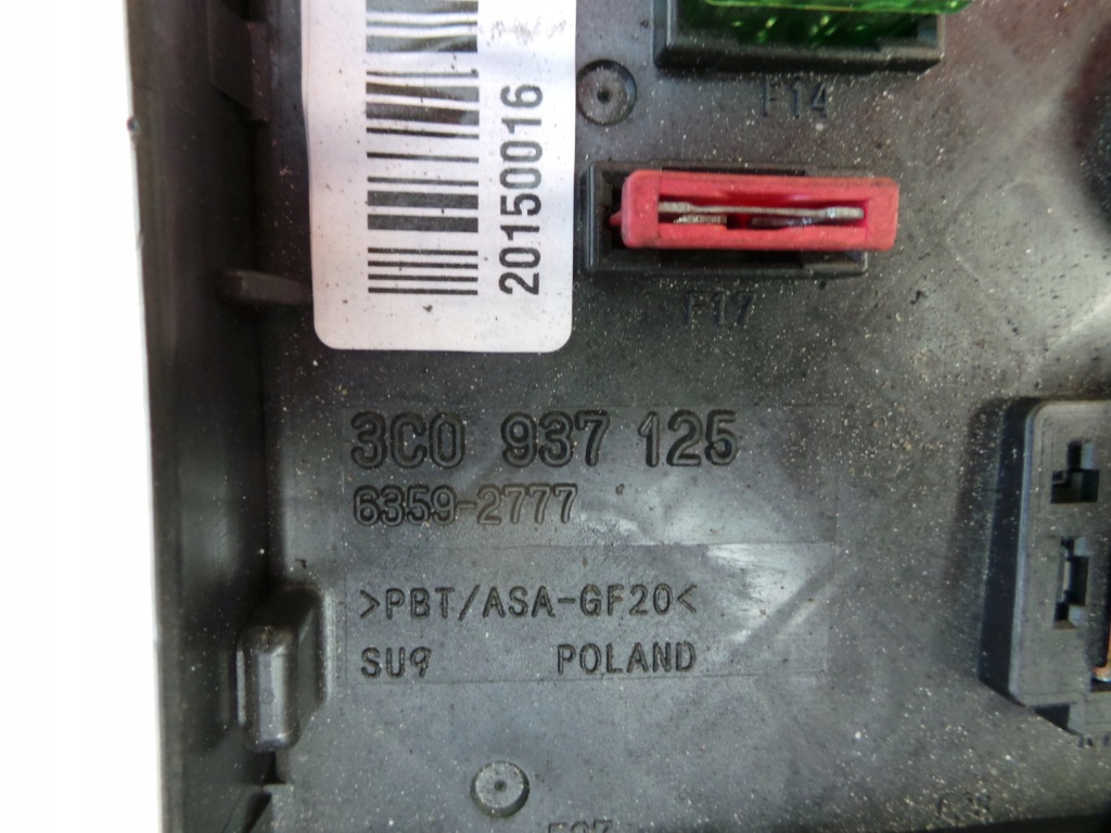 Коробка предохранителей vw passat b6 2.0 3c0937125 Недорого