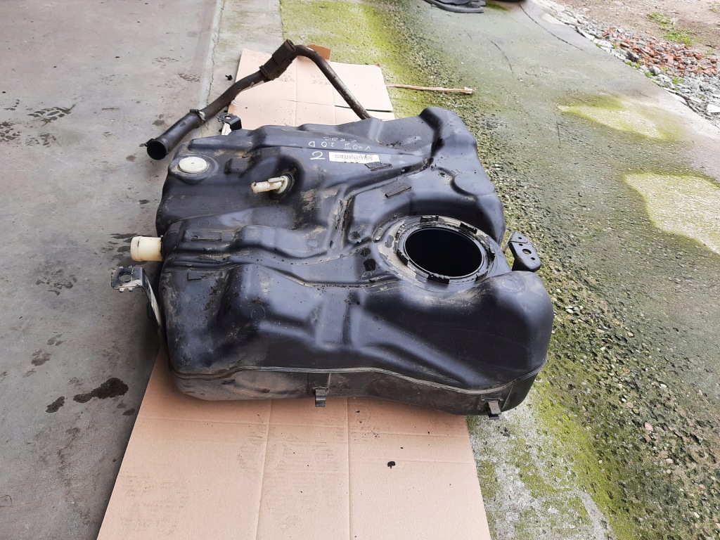 фото №1, Volvo v40 ii d3 2.0d бак bak топлива