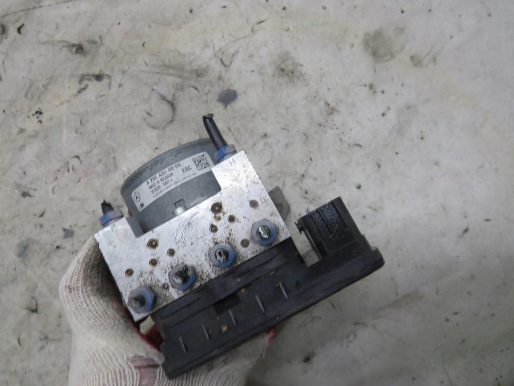 фото №1, Насос abs mercedes w205 a2054310000