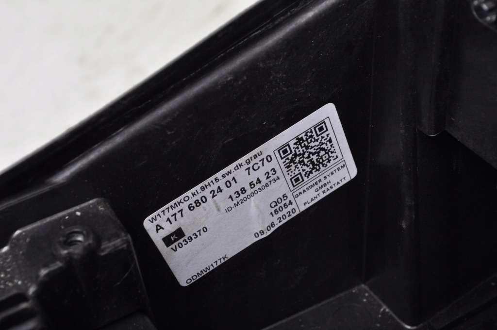 фото №10, Mercedes w177 amg тунель середній підлокітник