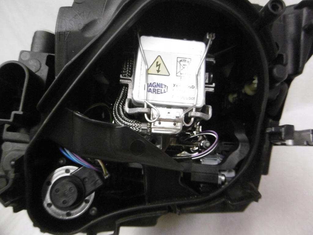 Купить Audi tt 8j0 - лампа передняя правая bixenon поворотный