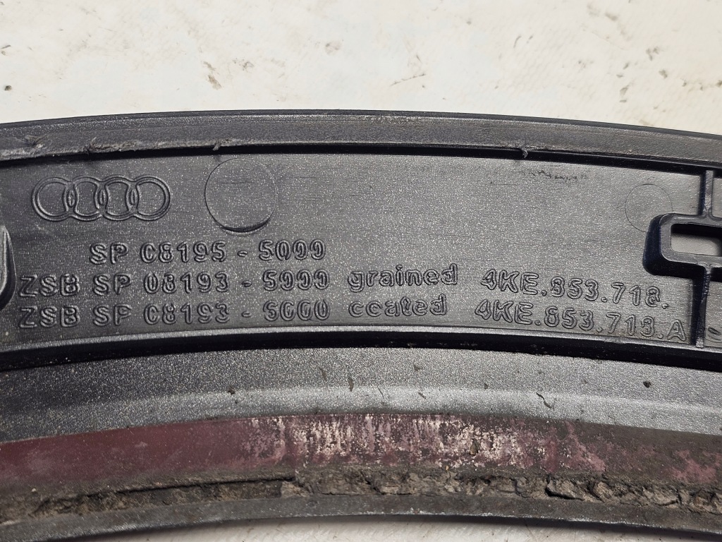Молдинг на крыло audi e-tron 4ke 18 - правый перед правая 4ke853718a в Украине