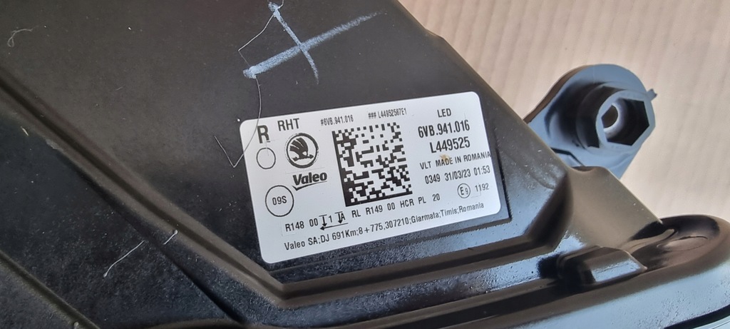 фото №5, Skoda fabia iv 4 21- лампа передняя правая full led 6vb941016