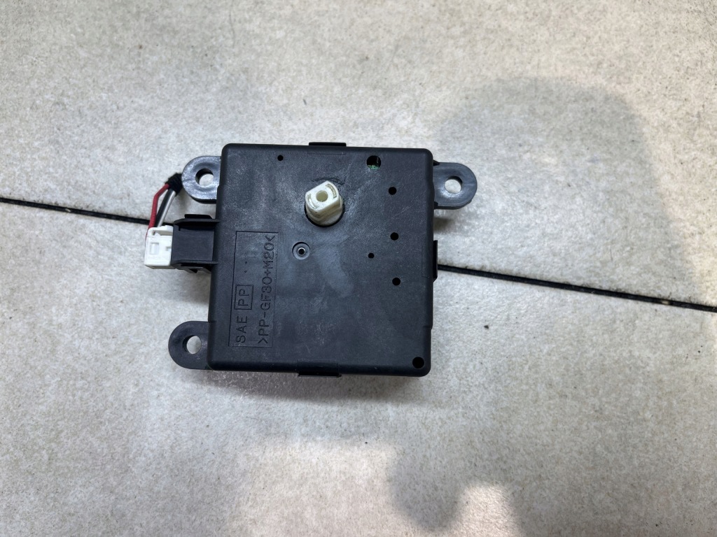 фото №8, Моторчик отопителя laguna iii 2.0 dci 52410555 a24851a8400001