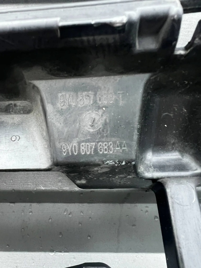 Porsche cayenne 3 9y0 решётка бампера 9y0807683aa Недорого