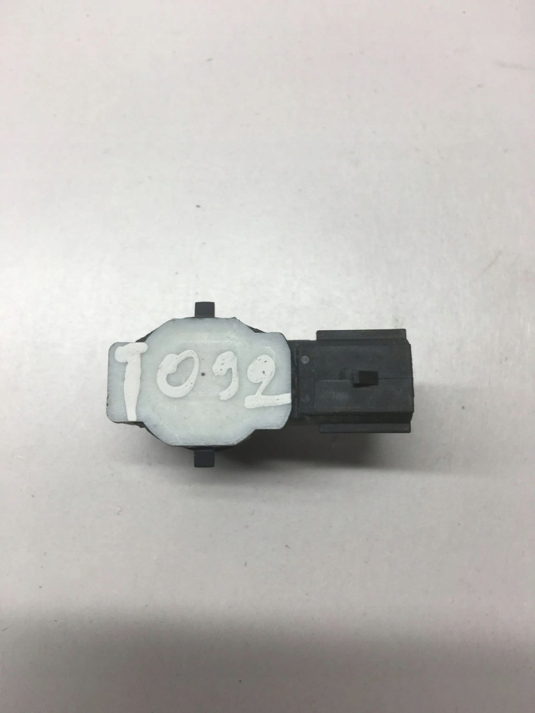 Chevrolet camaro датчик парковки pdc 52019546 2016 Киев