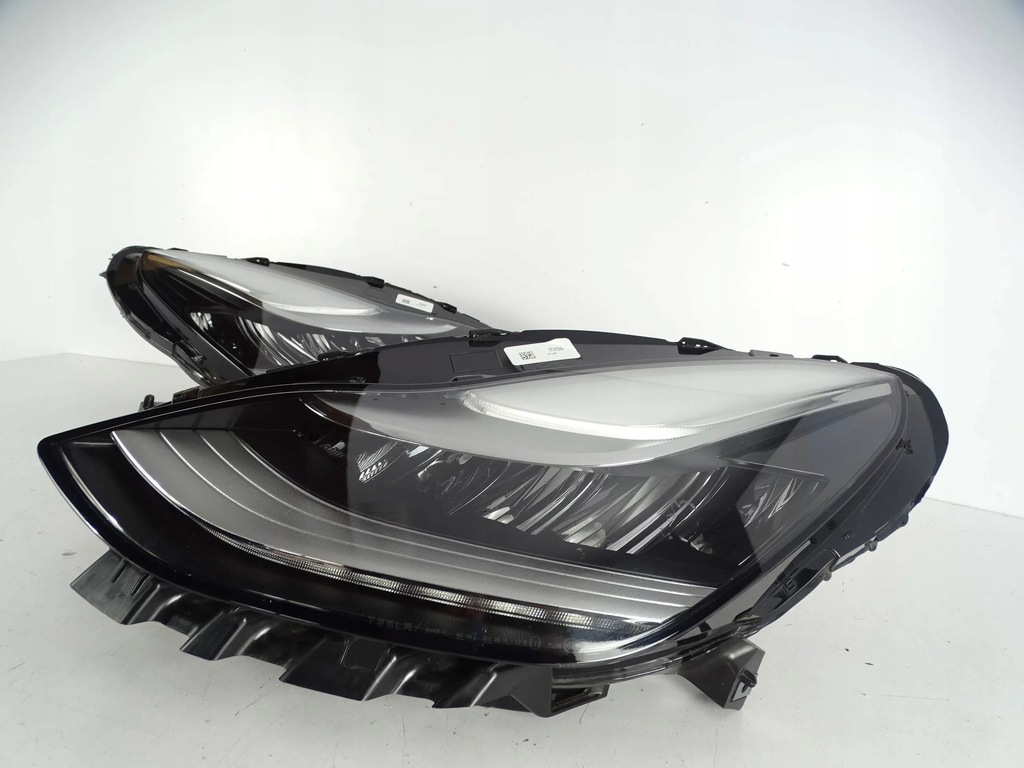 фото №3, Лампа перед передняя левая tesla 3 full led