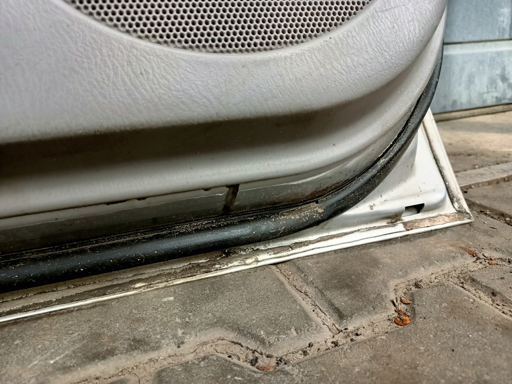 фото №11, Двері лівий перед mazda premacy 1 22v