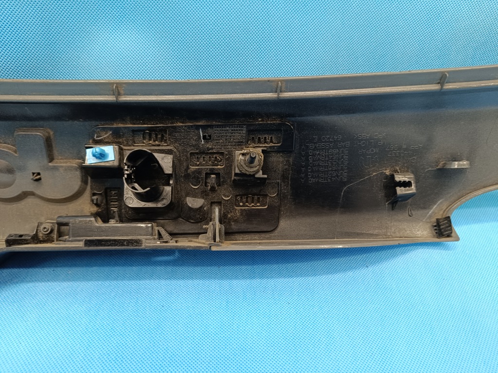 фото №8, Jeep compass 2 ii 2.4 pb 182km 4x4 2020 r накладка молдинг крышки багажника задняя