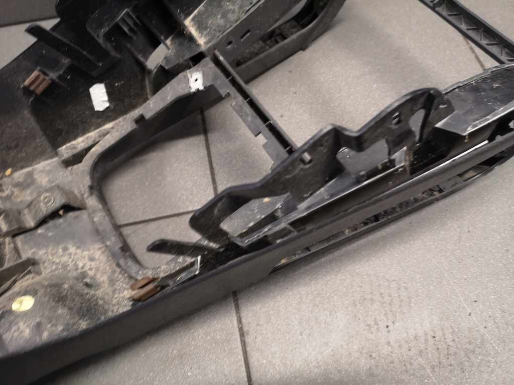 фото №10, Туннель средний чёрный vw golf v 1k0863243a