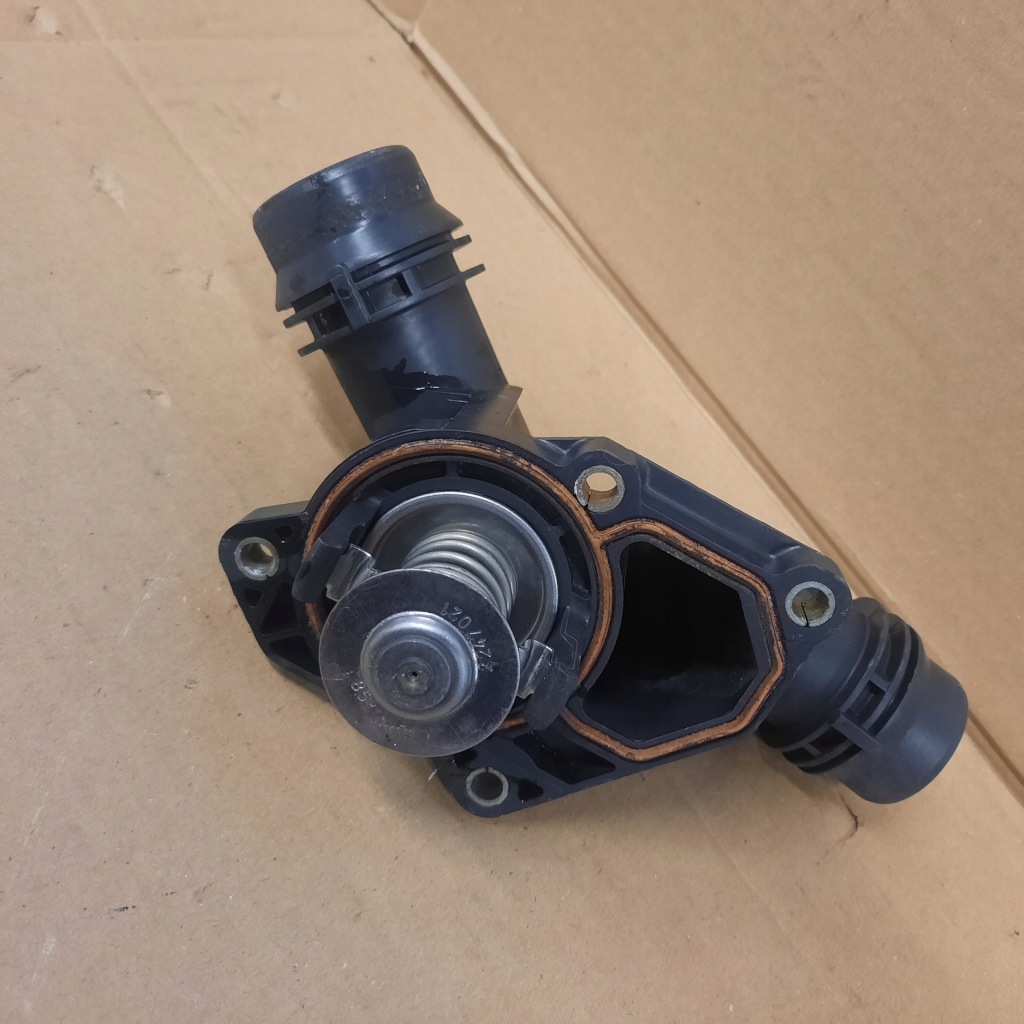 фото №4, Bmw e46 корпус термостата 2247020