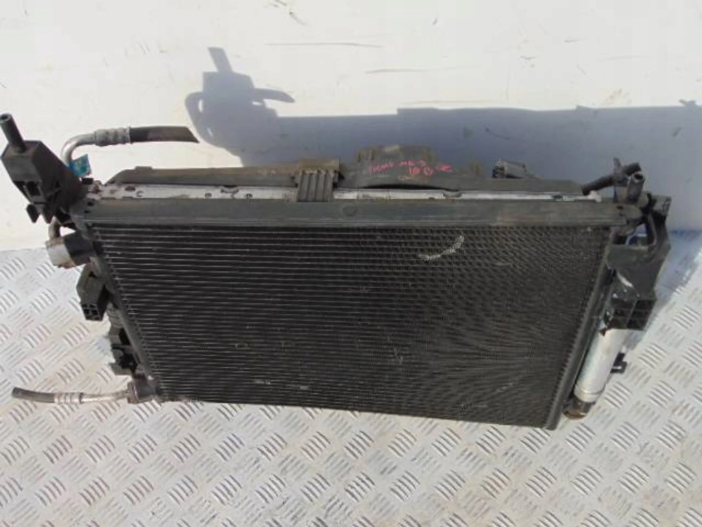 Радиатор комплект . ford focus mk3 1.0 ecoboost Доставка