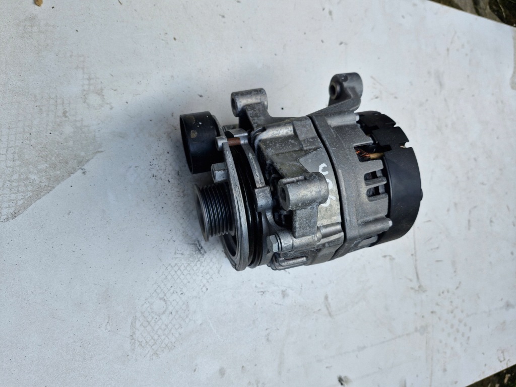 Купить Bmw u06 u11 генератор 9895651