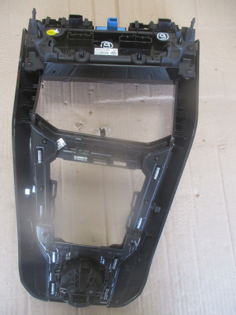 фото №5, Панель кондиционера рамка 5g0907044da vw t-roc