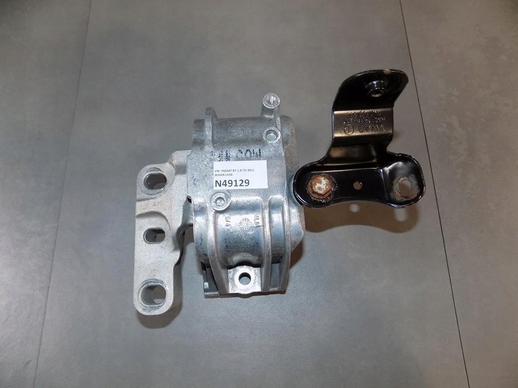 фото №1, Vw passat b7 кронштейн двигателя