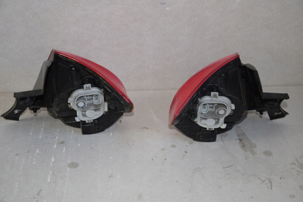 Alfa romeo giulietta фара правий ліва задній led Доставка