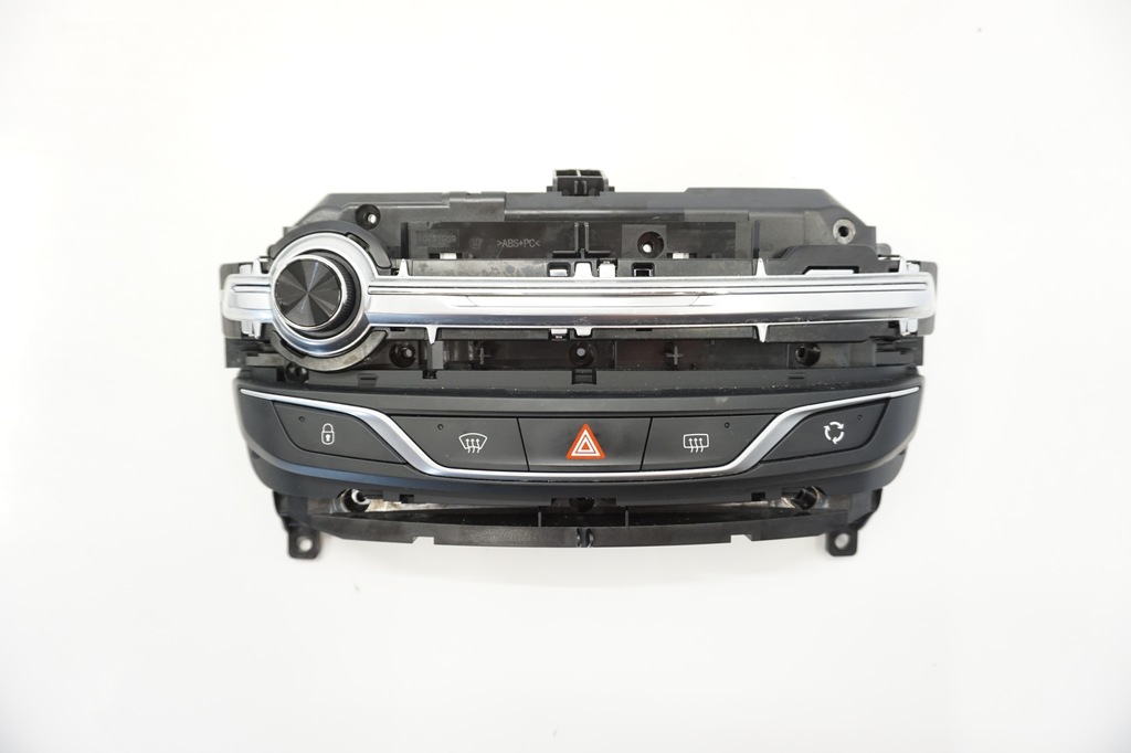 фото №1, Peugeot 308 t9 панель радио 96777660zd