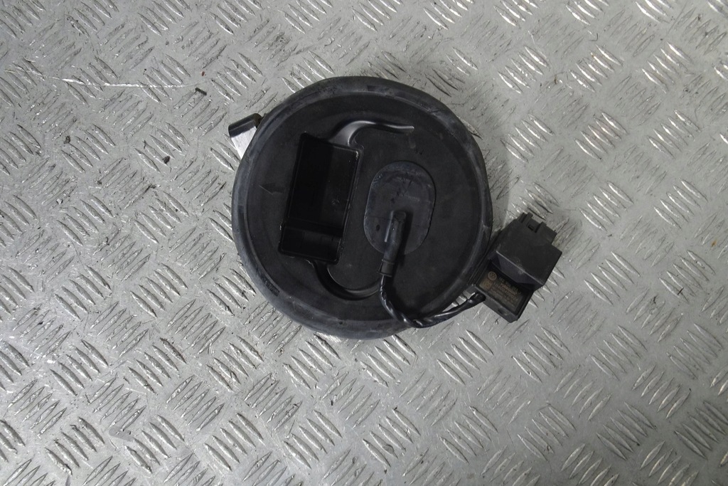 фото №1, Skoda fabia iii - блок керування насоса пального