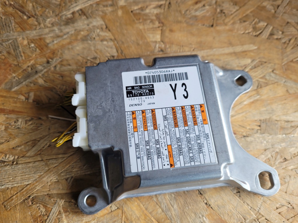 фото №15, Toyota yaris iv 4 приборная панель приборная консоль приборная панель подушка безопасности ремни оригинал fv