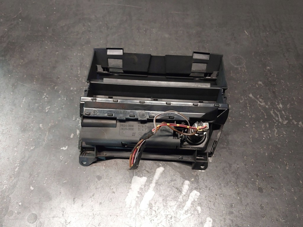 Купити Рамка панель обдув кондиціонера 2din bmw 3 e46 70014009 70014019