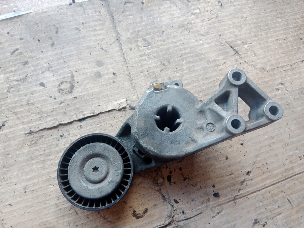 фото №1, Натягувач ремінь vw golf iv 06a903315e