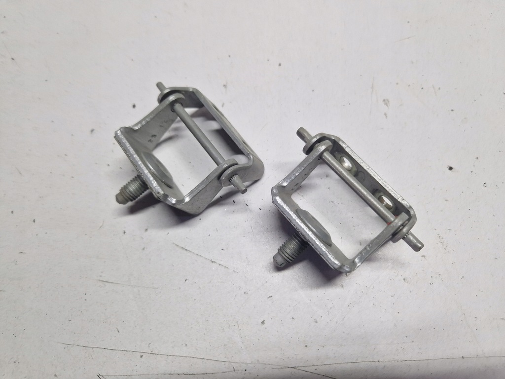 фото №1, Ford fiesta mk7 петлі кришки багажника комплект