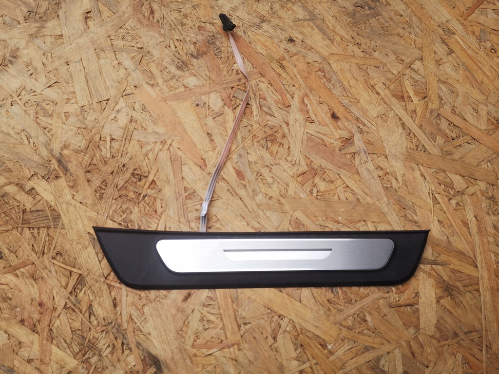 фото №1, Audi a6 c8 молдинг порог led 4k0947424