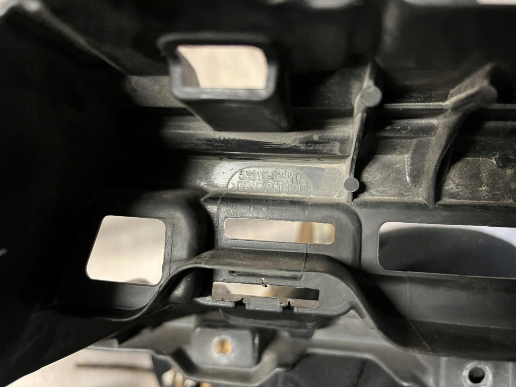 фото №7, Toyota rav4 v 19- усилитель бампера верхний решётка радиатора перед 53115-42010