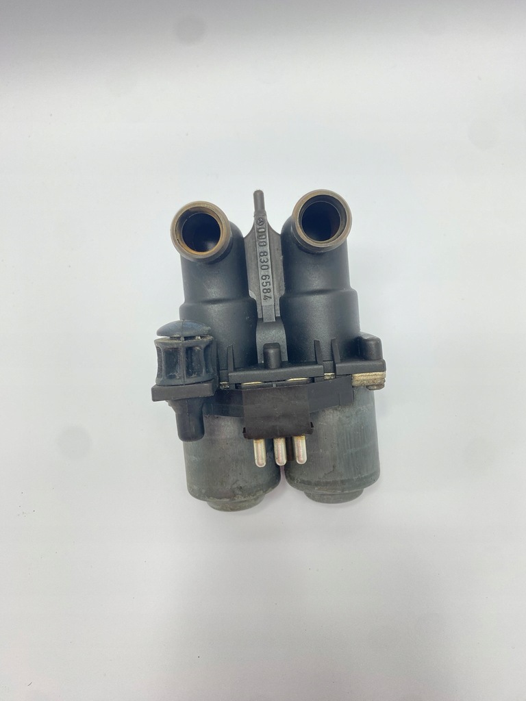 фото №1, Электроклапан клапан отопления отопителя mercedes w124 r129 0008306584