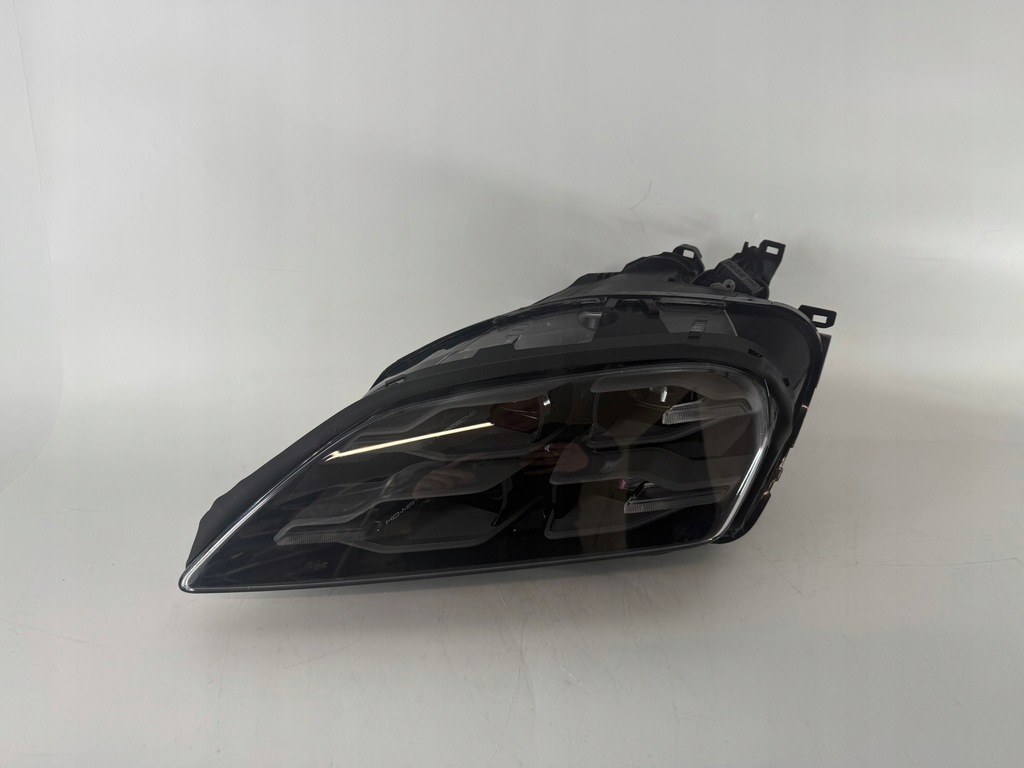 фото №1, Porsche taycan 9j1 lift 24- matrix full led лампа ліва