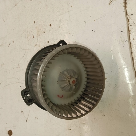 фото №1, Моторчик отопителя toyota corolla _e12_ 0130101601 2002