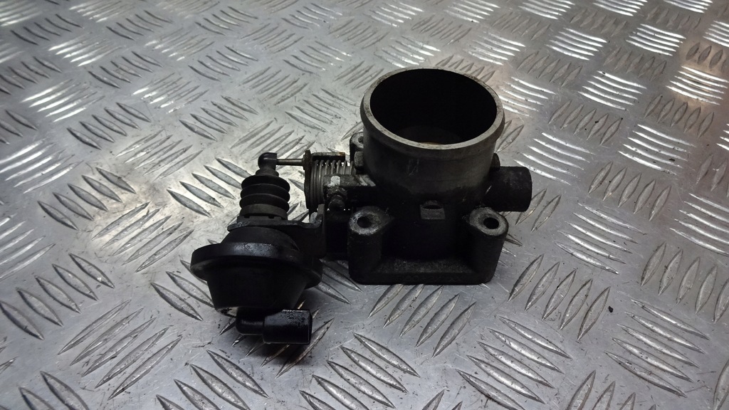 фото №8, Дроссельная заслонка hyundai i30 i 1.6 crdi 35100-2xxxx