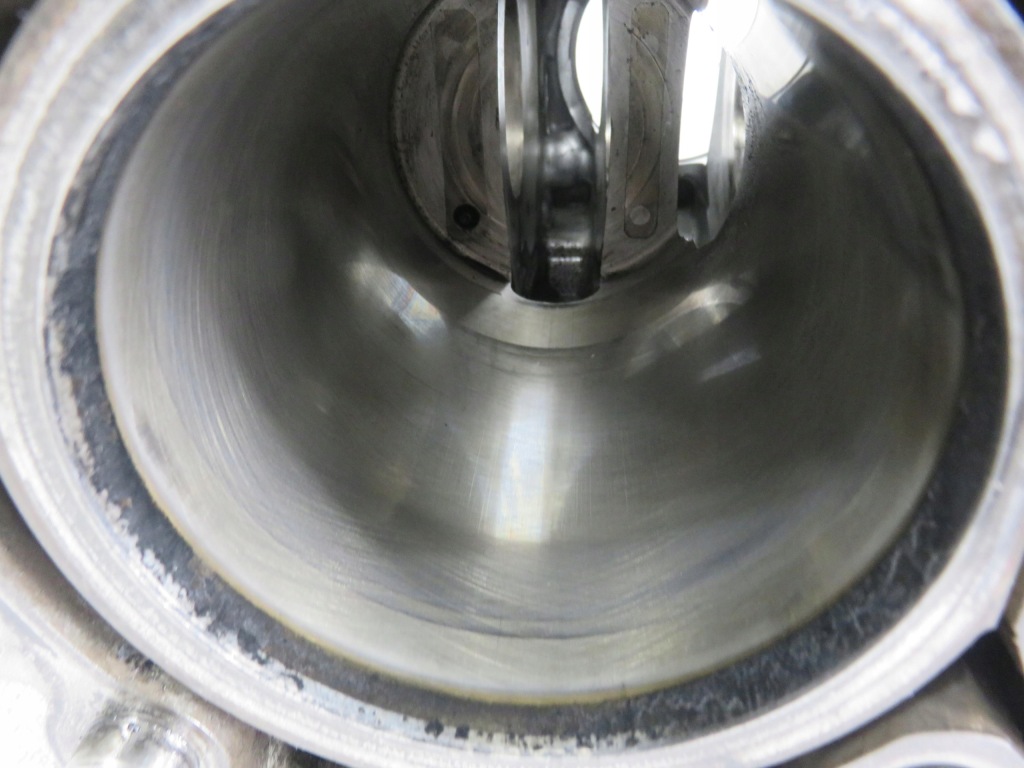 фото №9, Блок subaru forester iii sh 2.0 d ee20z