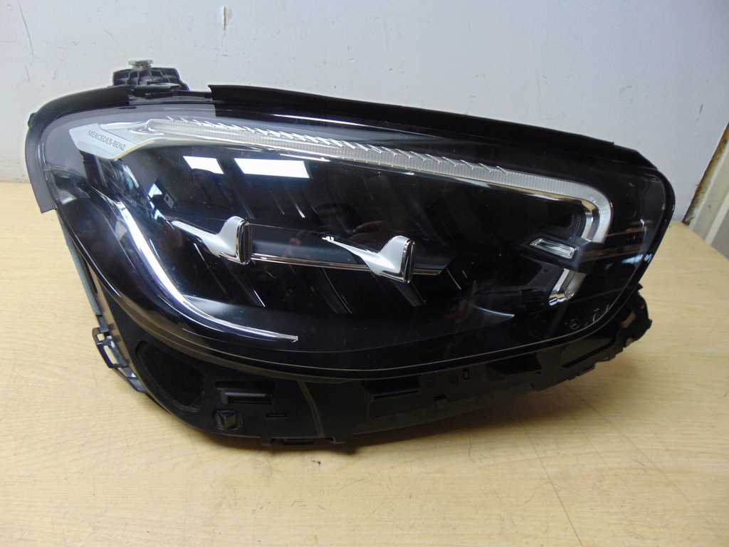 фото №1, Mercedes w213 full led лампа правая a2139069209