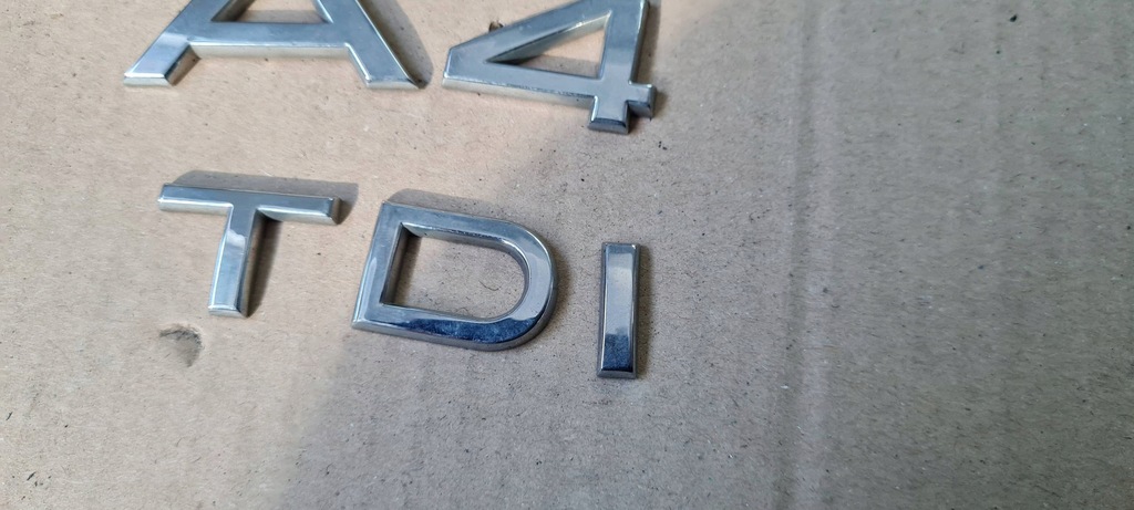 фото №4, A4 b8 lift емблема кришки logo багажника надпис a4 tdi
