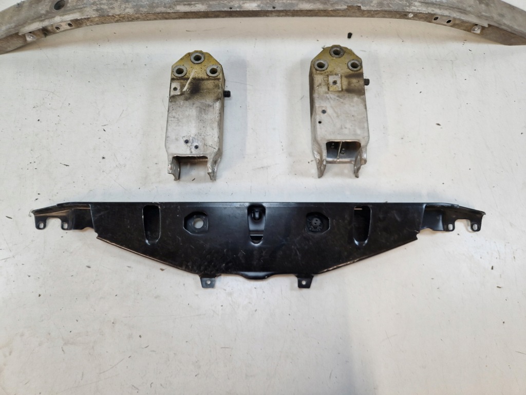 Bmw f10 v 5 балка передняя усилитель перед ремень верхний кронштейн  511647200689 с Разборки