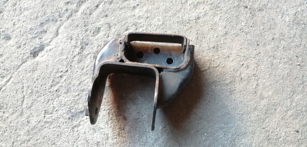 фото №1, Suzuki alto 08-14 1.0 b кронштейн двигуна pixo