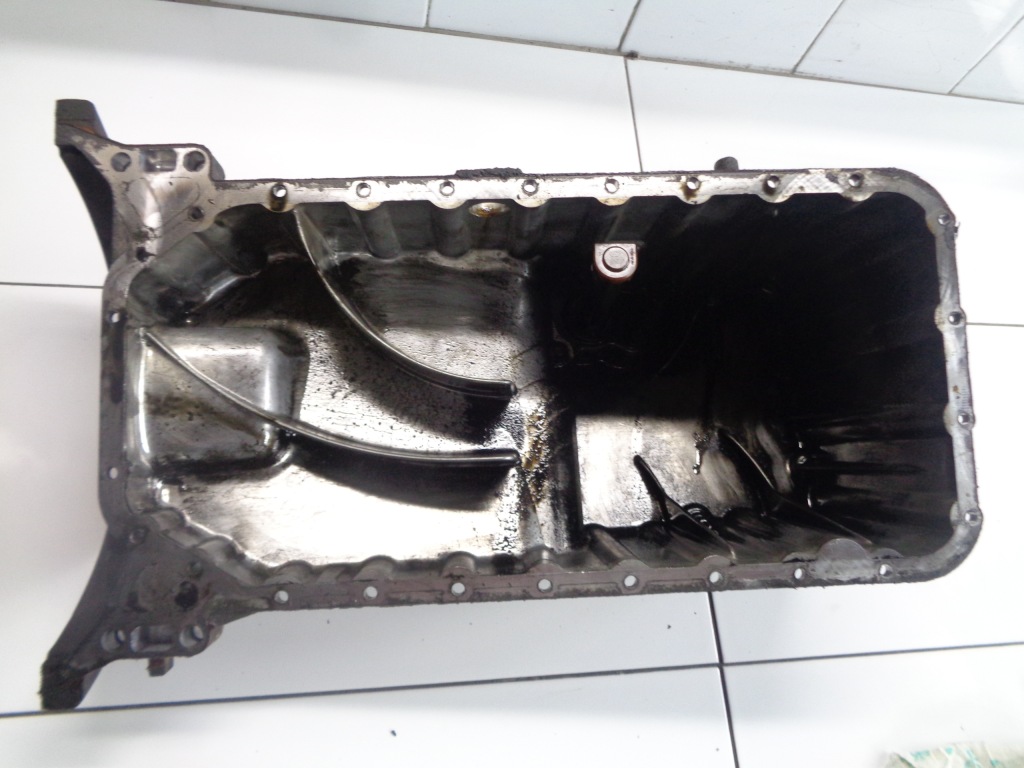 Mercedes 2.2cdi поддон масляная a6460140402 Недорого