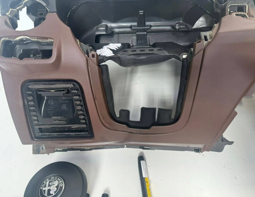 фото №10, Alfa romeo stelvio панель приладів приладова консоль подушка безпеки