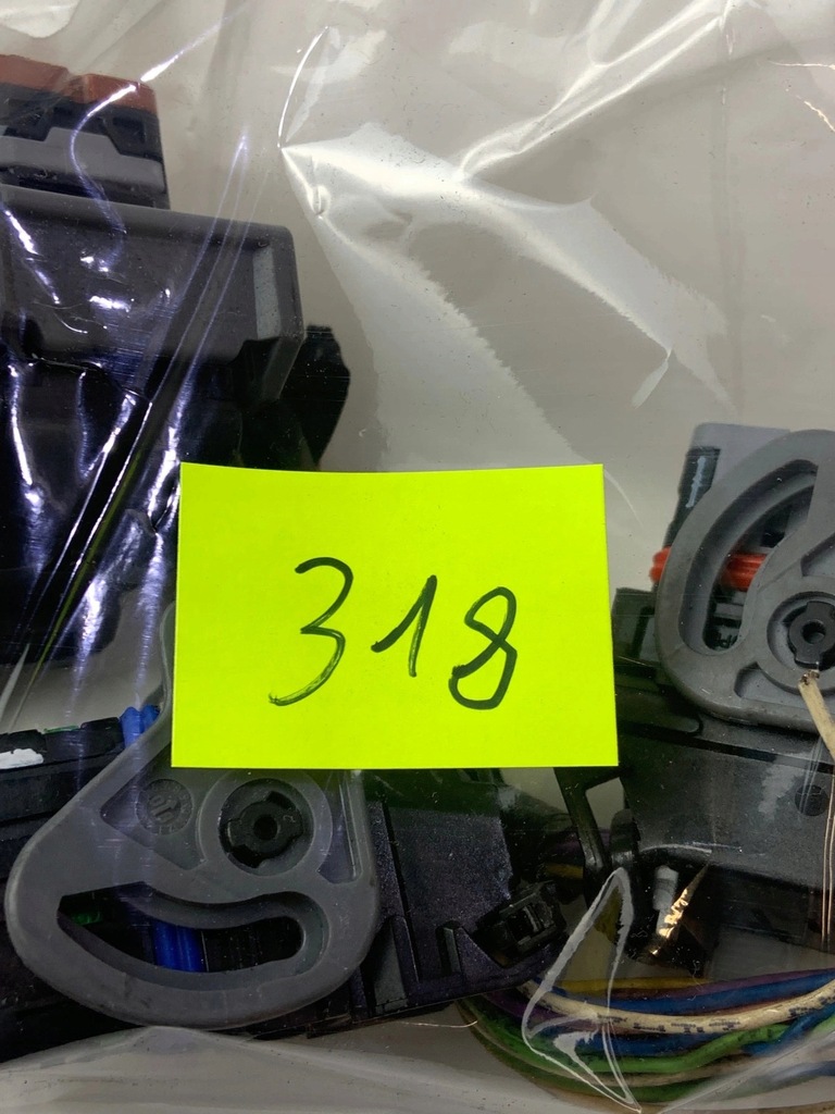 фото №7, Разъёмы штекер колодка блок управления двигателя citroen c5 iii 2.0 hdi