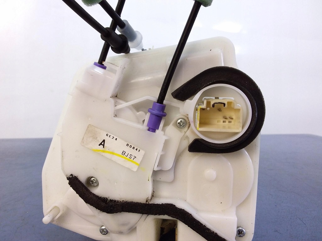 фото №3, Mazda 3 bm замок двері перед правий передній 4pin