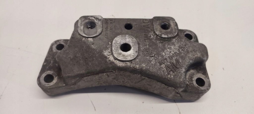 фото №1, Skoda octavia ii scout кронштейн двигателя 2.0 tdi 1k0199117