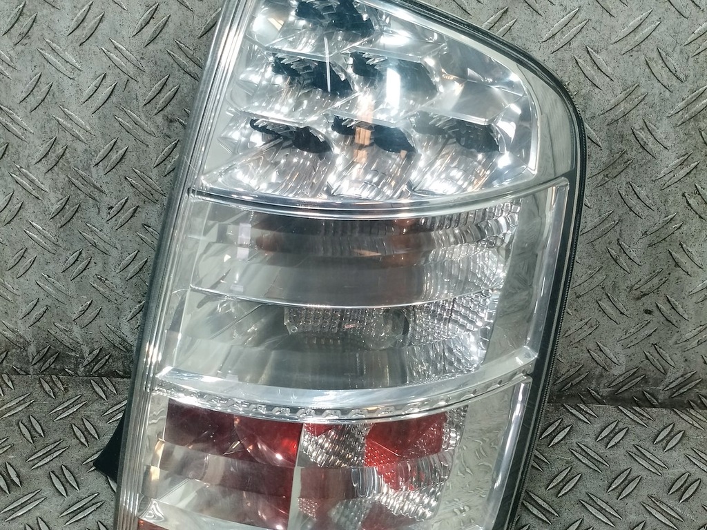 фото №6, Лампа задняя правая toyota prius ii 03-09 хэтчбек