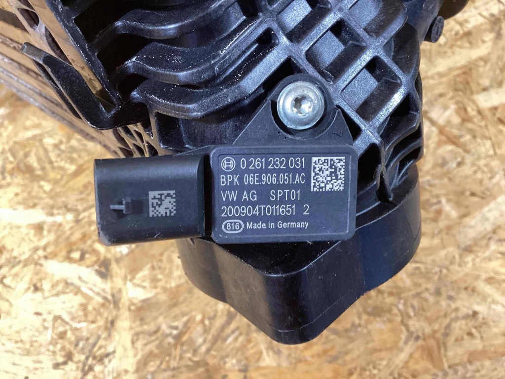 Macan интеркулер левый рестайлинг  95b145803g с Разборки