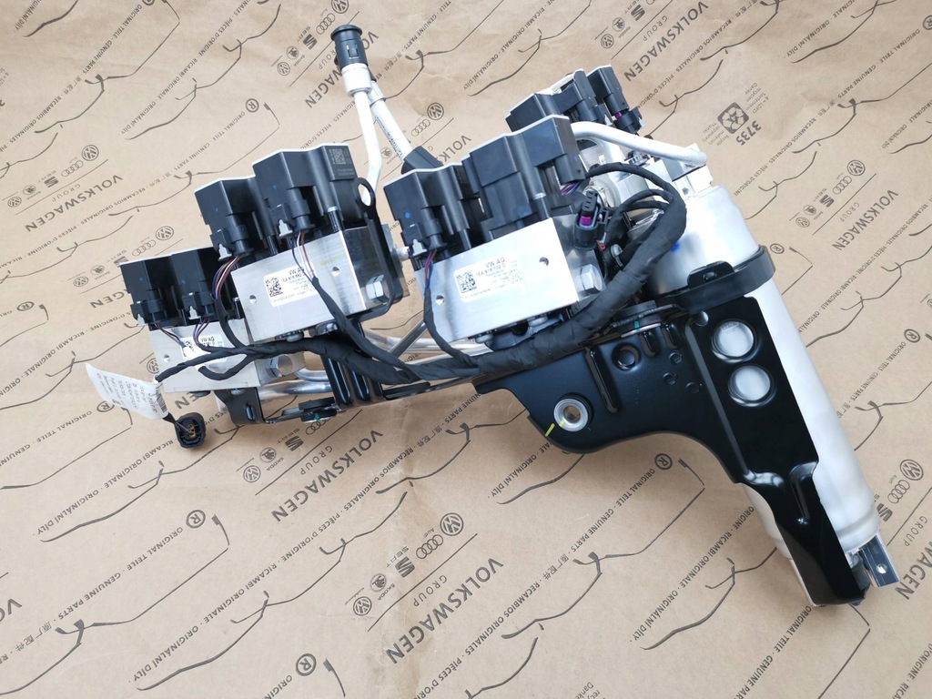 фото №8, Модуль клапанів з осушувач vw id.3 id.4 id.5 born enyaq 1ea816582 новий org