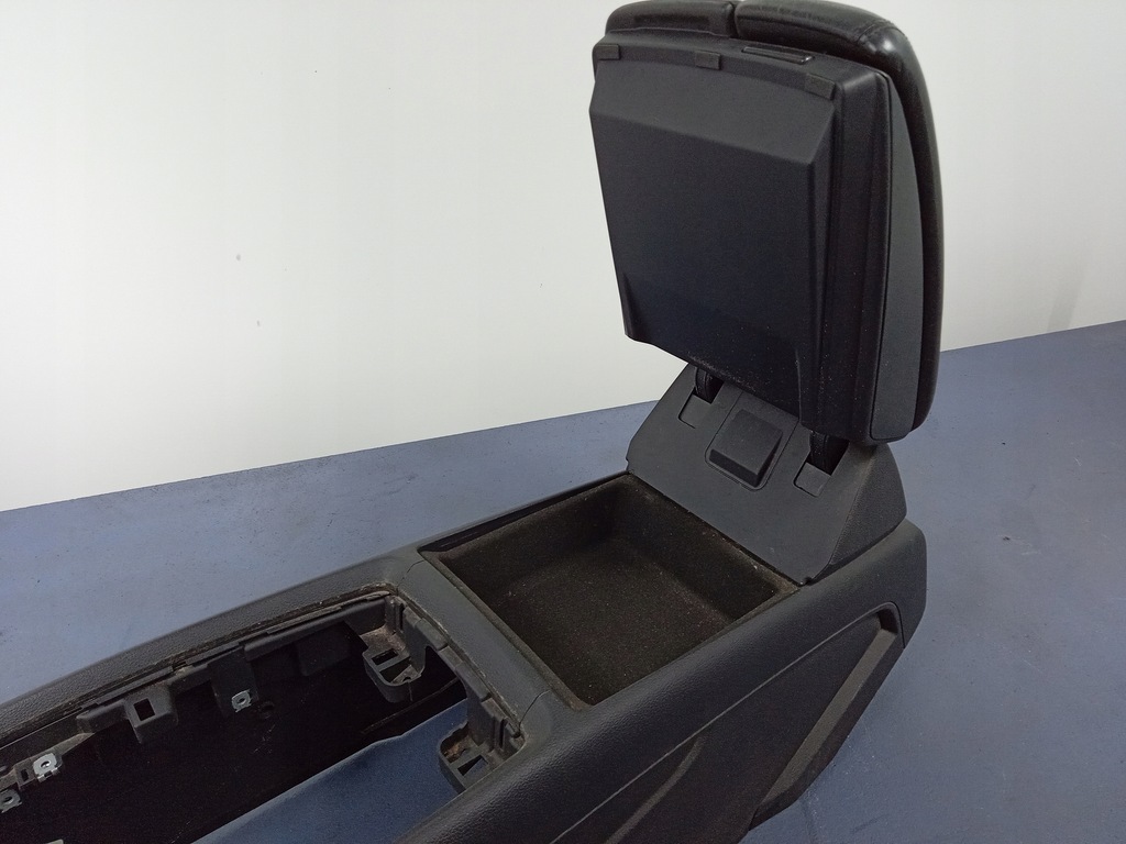 фото №8, Audi q7 4l туннель средний подлокотник