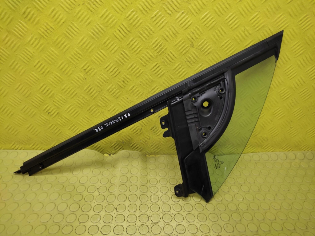 фото №1, Citroen c3 pluriel стекло дверь правый перед треугольник