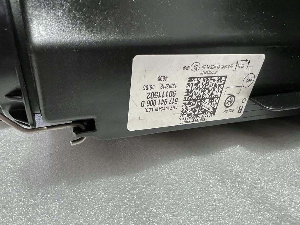 фото №12, Vw golf sportsvan lift 17r- лампа правая левая