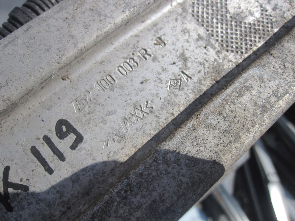 Renault megane iii 08r балка бампера перед 752100003r в Украине